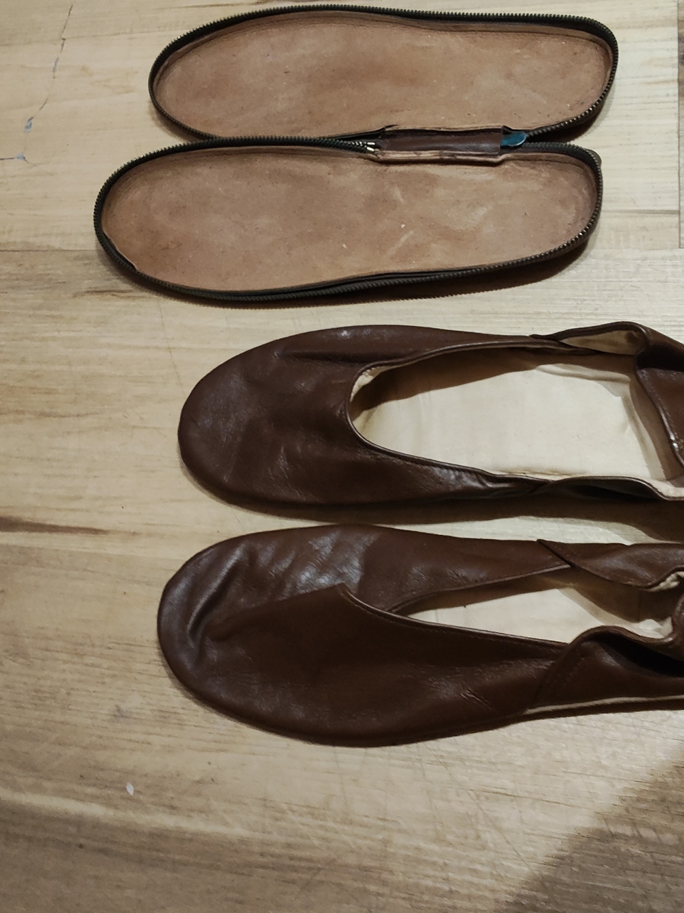 Vintage Women's Brown Leather Ballet Flats